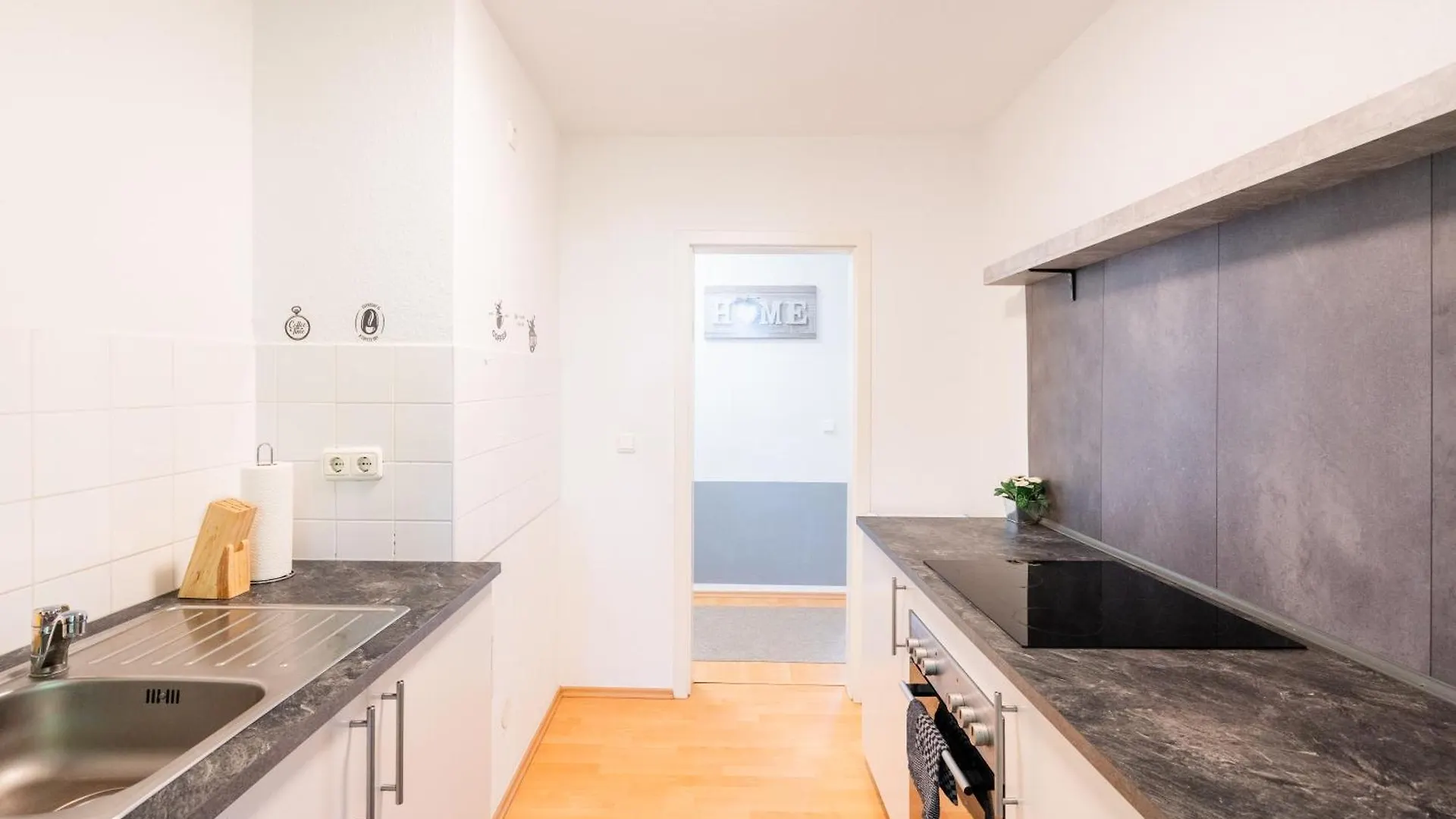 Tolle Lage Charmante Wohnung Lipsia 0*,
